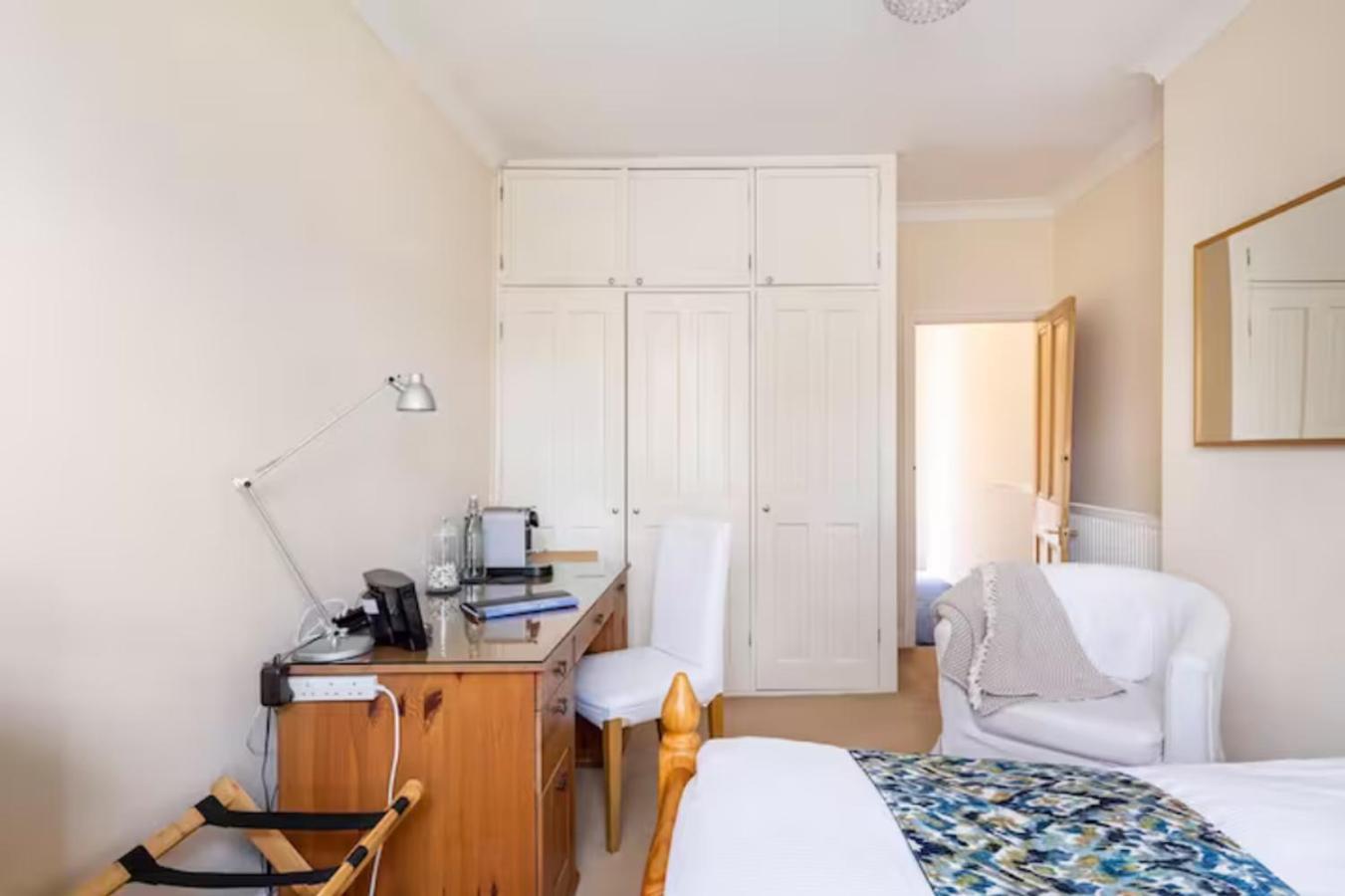 Room With Private Bath In Pontcanna Cardiff Exteriör bild