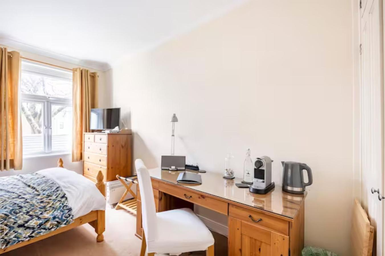 Room With Private Bath In Pontcanna Cardiff Exteriör bild